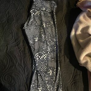 Lululemon Athletica Black and White Patterned Leggings